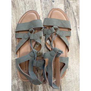 Time and Tru Womens Strappy Flat Sandals Sz 8 Olive Green Memory Foam Cushioned